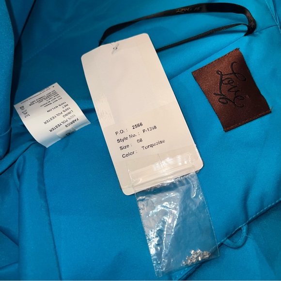 Love 16 prom dress - Picture 10 of 10